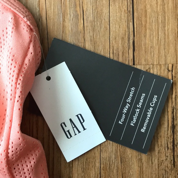 NWT Gap workout tank - Picture 5 of 7